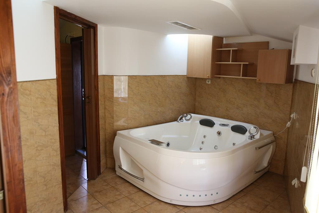 Family Hotel Papi Razlog Room photo